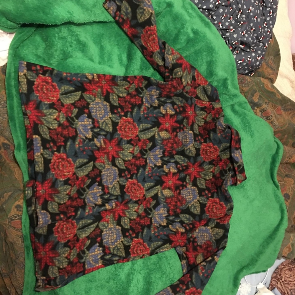 Button down sweater - Picture 2 of 2